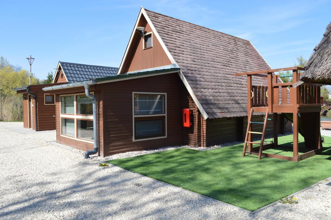 Intertranscoop Lake House Vamosszabadi Exterior photo